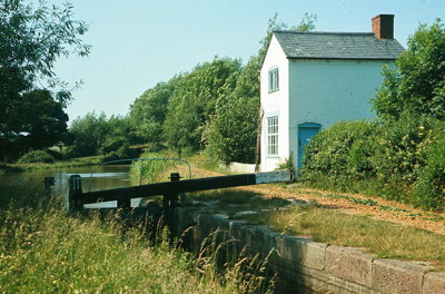 A lock and the lock-keeper's cottage on the Stratford-on-Avon canal: 1976.